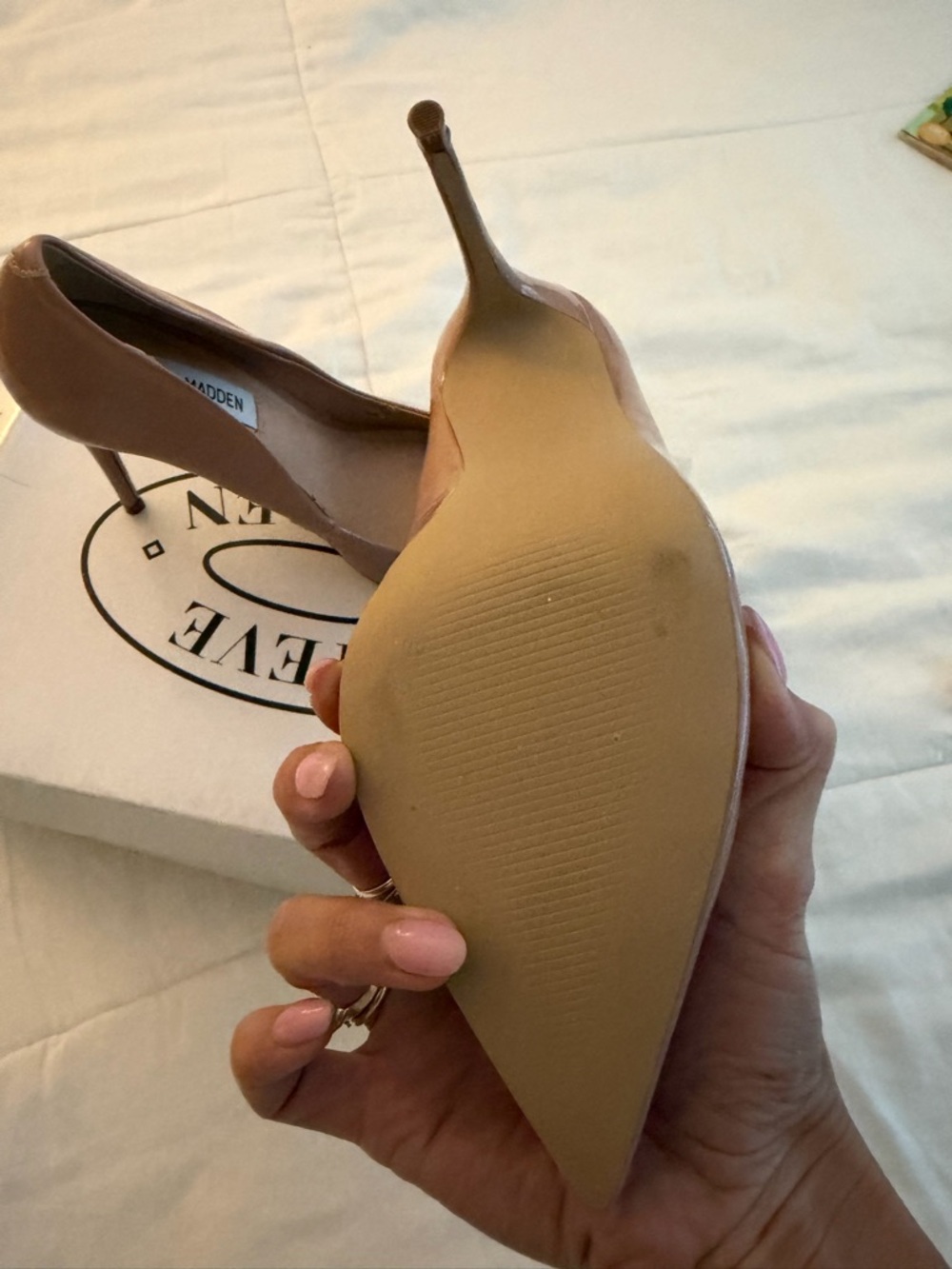 Steve Madden Nude Patent Pointed-Toe Stiletto Pumps flawed inside - Picture 5 of 7